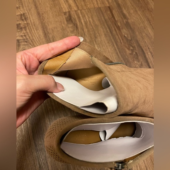 Target Universal thread | Tan booties - Picture 5 of 5